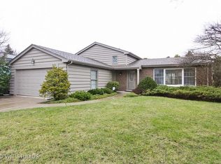 320 Juniper Pkwy, Libertyville, IL