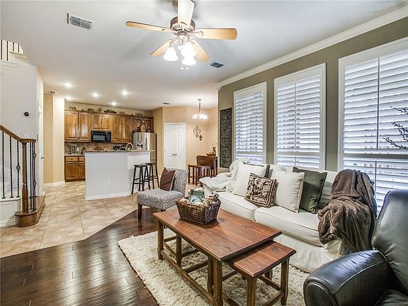 5th image of 6853 Lee Meadow Dr