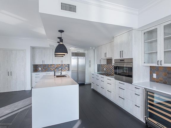 5th image of 529 S Flagler Dr #Penthouse 1h
