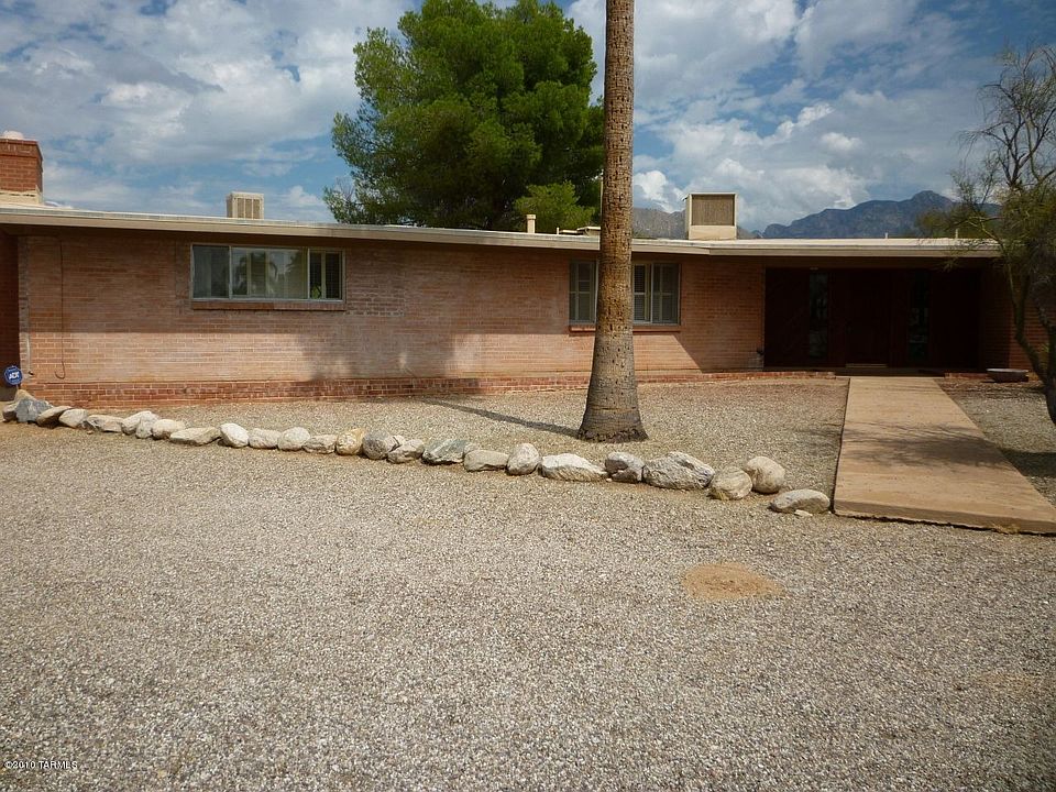 1st image of 7212 N La Oesta Ave