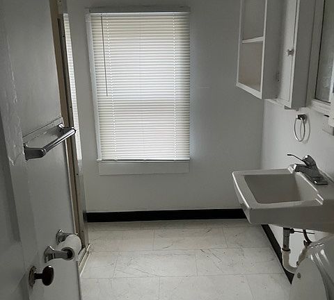 3rd image of 219 N Huron St #4