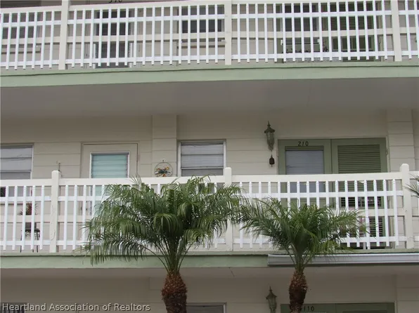 1801 Lakeview Dr APT 210, Sebring, FL 33870