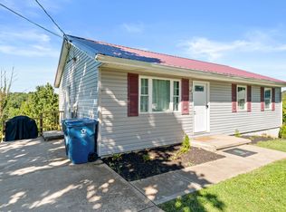 3 Lakeland Ct, Williamstown, KY 41097