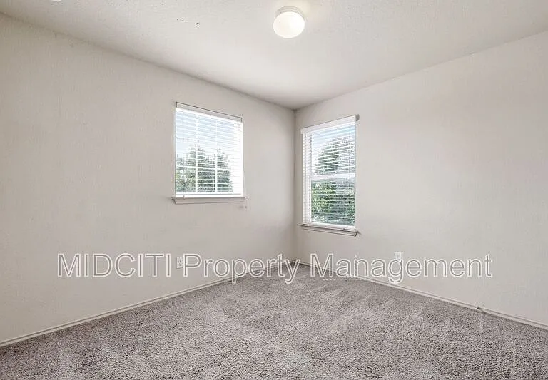 205 Tallow Trl — Photo 23