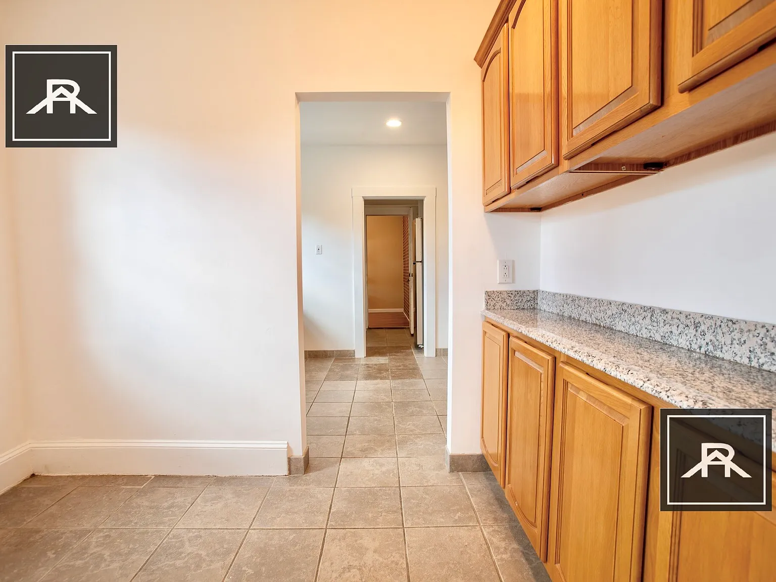 3 bed, 1.0 bath, 1400 sqft, $3,550 — Photo 4