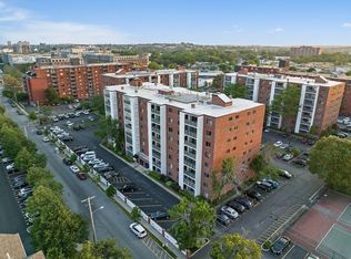 28 9th St APT 102, Medford, MA 02155