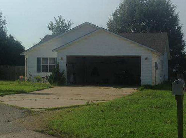 2nd image of 503 Meadow Ln