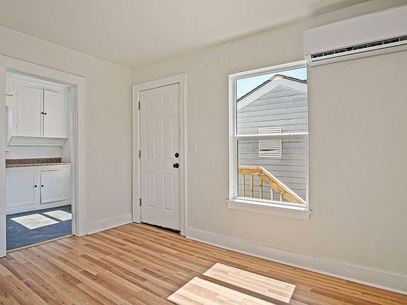 5th image of 3618 S Lee Ave
