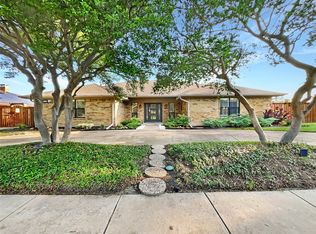 1016 Nottingham Dr, Carrollton, TX 75007