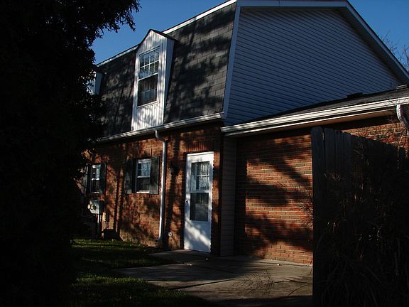 2nd image of 1133 Farmlane Dr