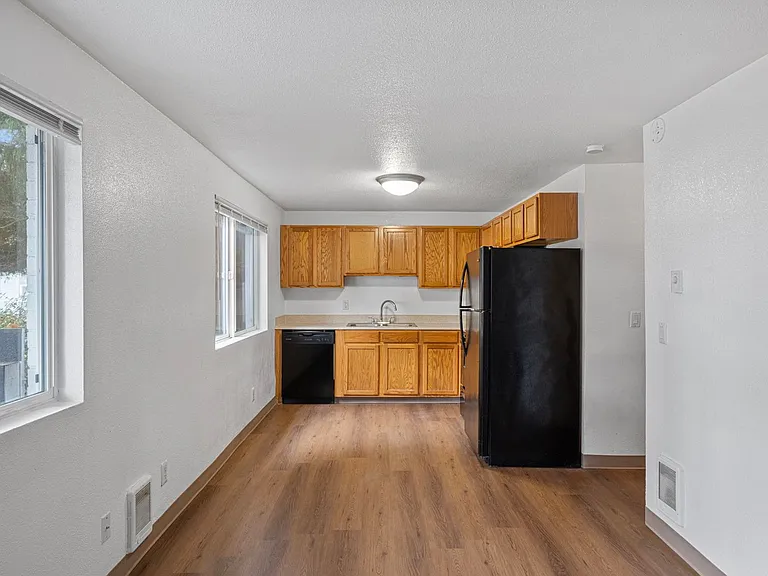 Manhattan Apartments - Normandy Park — Photo 51