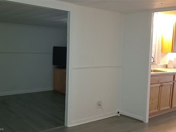 5th image of 4510 Granada Ave