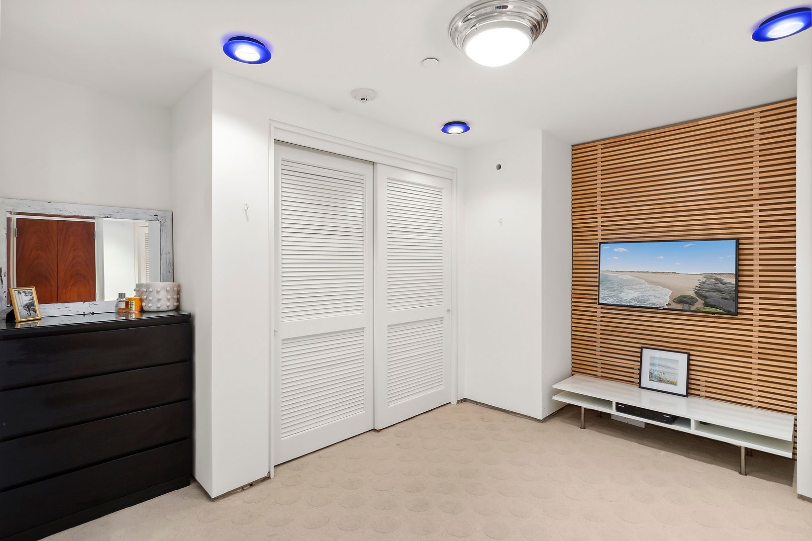 PRIMARY LIVING/TV/CHANGING AREA