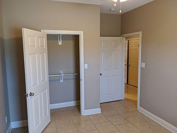 5th image of 9222 Shadow Oak Dr