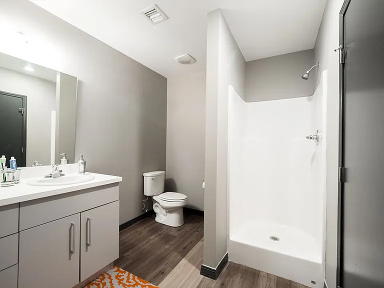 318 Park Central E — Photo 15