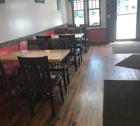 5th image of 18 W Main St