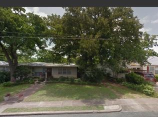 509 N Adams St, Fredericksburg, TX 78624