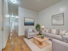 112 Calyer St, Brooklyn, NY