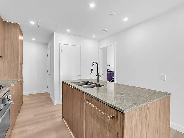 626 Claremont St #1002 — Photo 10