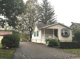 6633 Riverside Rd SE, Uhrichsville, OH 44683