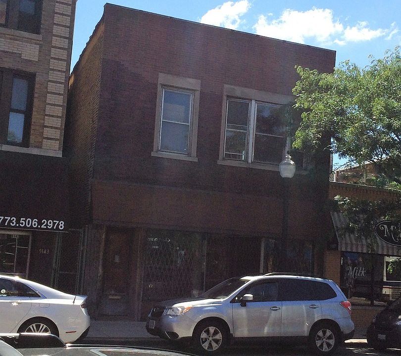 2nd image of 5139 N Clark St