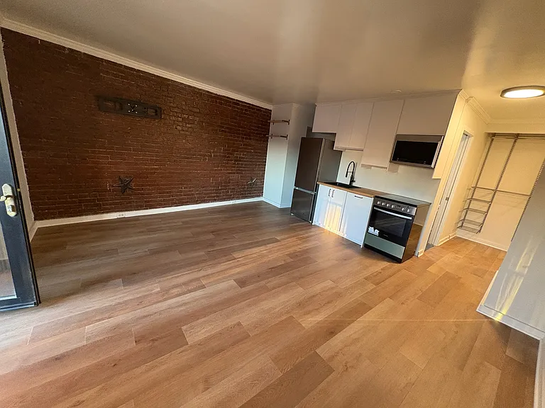 1816 New Hampshire Ave NW #503 — Photo 11