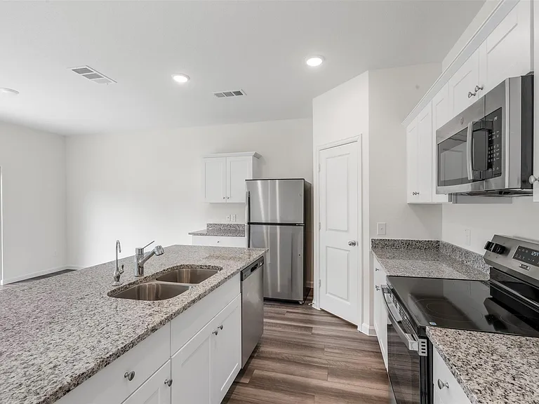 15347 Abella Dr — Photo 8