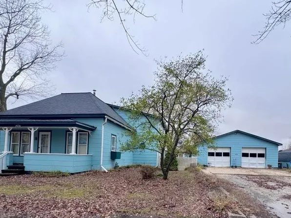 210 9th Ave SW, Oelwein, IA 50662