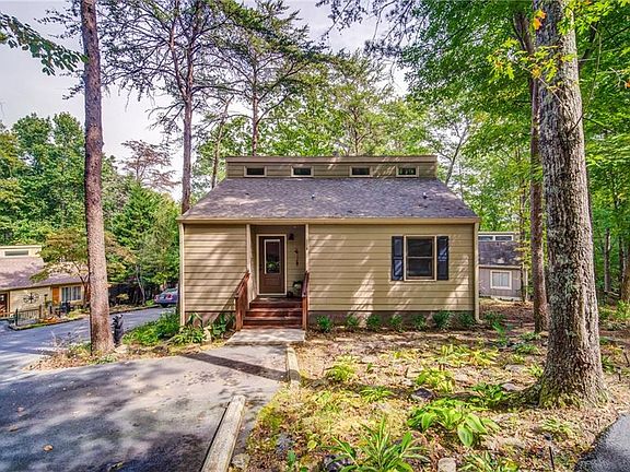 Image 2: Parking Pad for 2 Vehicles