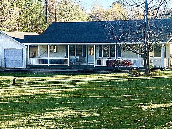 2nd image of 101 Meadowbrook Ln