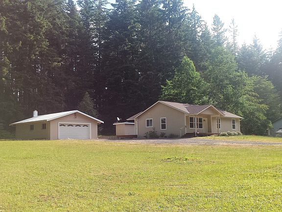 2nd image of 184 NE Evans Ln