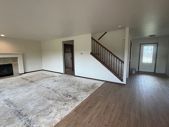 5th image of 7609 34th Pl NE