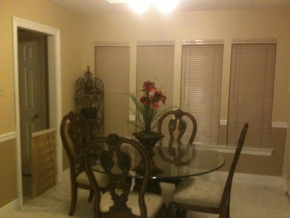 Eat-in area of the Kitchen
