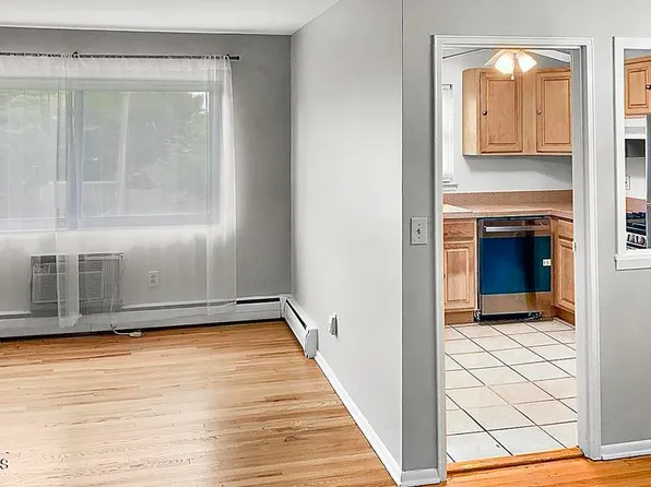 45 Laurel Place #B, Eatontown, NJ 07724