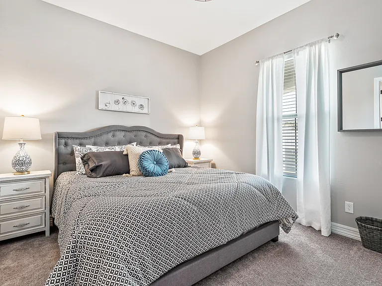 4061 S Emerald Dr — Photo 19