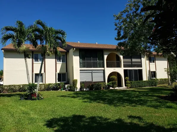 5831 Whispering Pine Way, Lake Worth, FL 33463