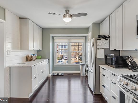 5th image of 14725 Grobie Pond Ln