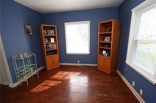 4th image of 1320 Washington Ave