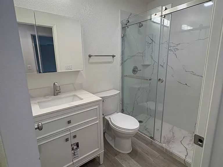 1017 Madera Ave — Photo 4