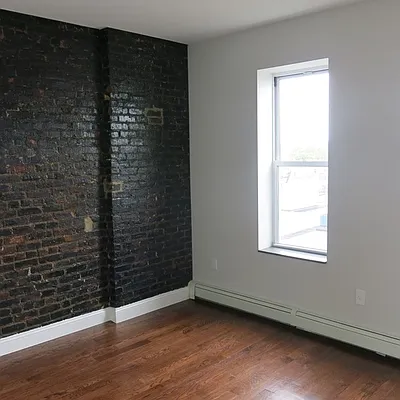 Rented by Nooklyn NYC LLC | media 32