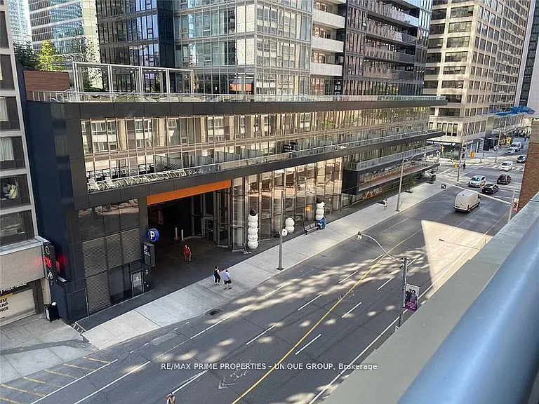 44 Gerrard St W #606 — Photo 25