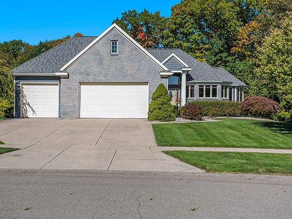 3rd image of 2339 Bridlewood Dr