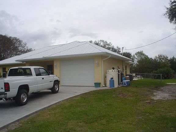 4/3/1 on acre lot