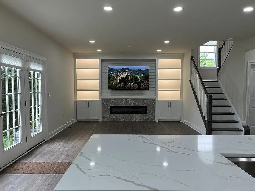3 bed, 2.5 bath, 2000 sqft, $2,750 — Photo 2