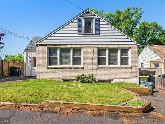 2nd image of 24 Woodlawn Ave