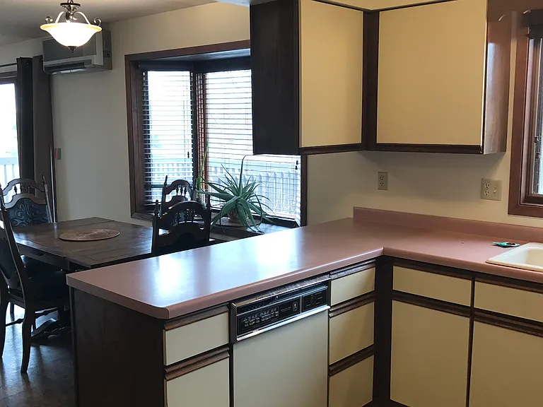 1347 Cliff Ave #1 — Photo 3