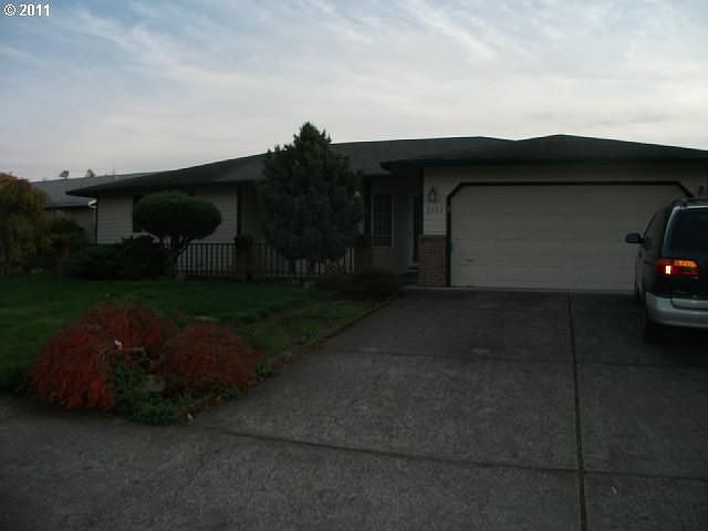 1st image of 6944 SE Eileen Ln