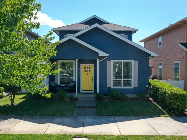 1131 N Haskell St, Central Point, OR 97502