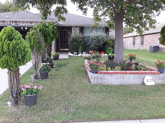 3rd image of 1525 Flagstone Ln
