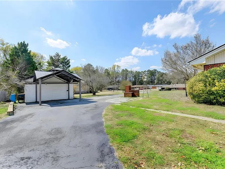 8 Highland Ln — Photo 42